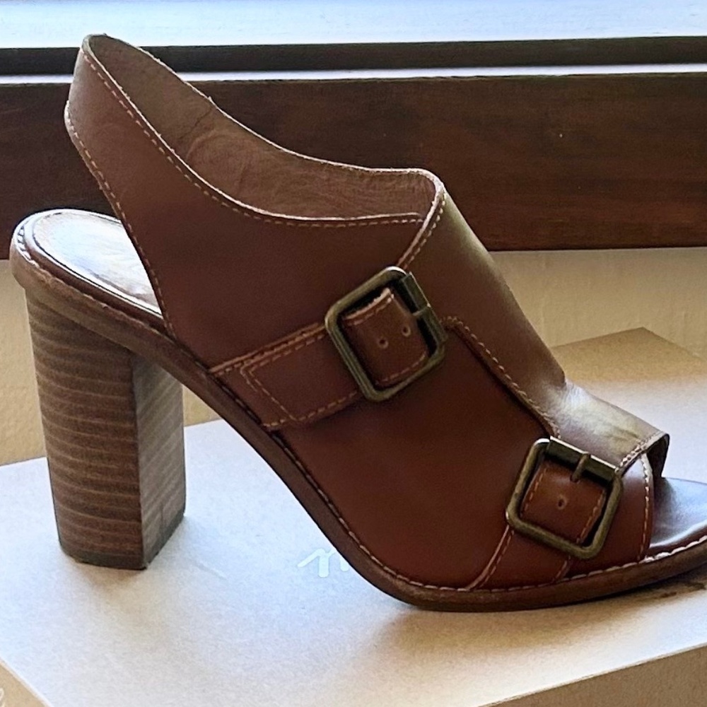 Madewell Double Buckle Stacked Heel Sandals in English Saddle, 6.5M